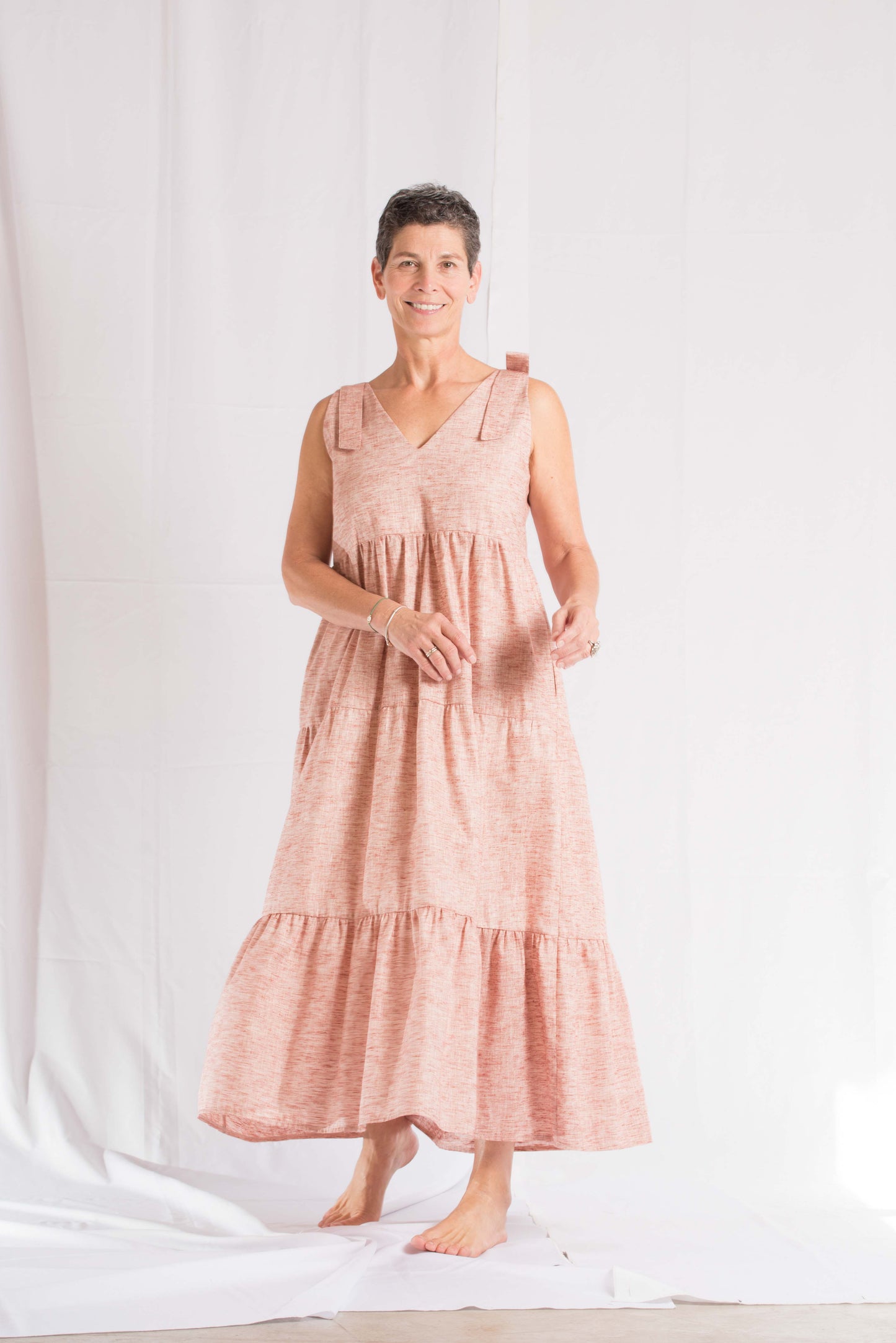 VESTIDO CAMISERO DE LINO LIVIANO ROSADO , MIDI, DE TRES VUELOS