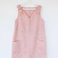 VESTIDO  CAMISERO CORTO DE LINO LIVIANO ROSADO, CON BOLSILLOS.